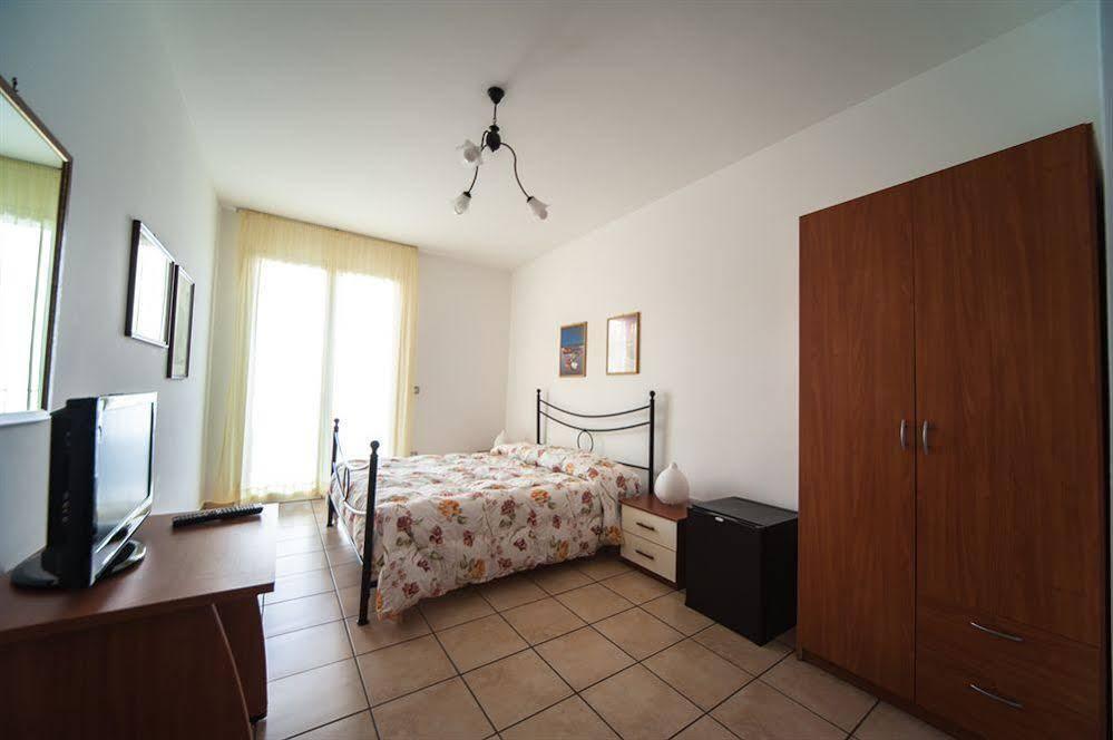 Fragolina B&B Furci Siculo Exterior foto